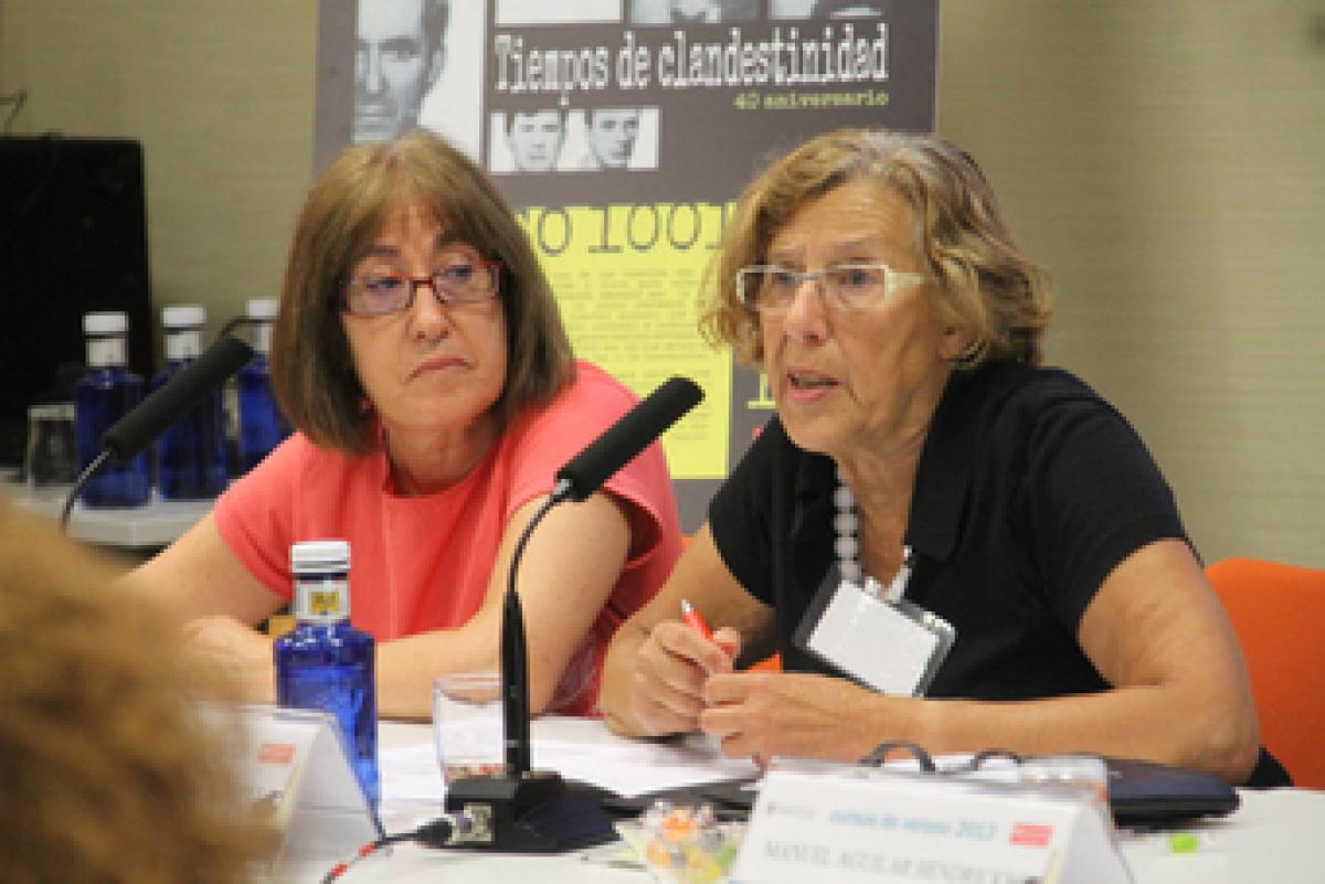Manuela Carmena, en primer plano, junto a la secretaria de Empleo de CCOO de Madrid, Mª Cruz Elvira
