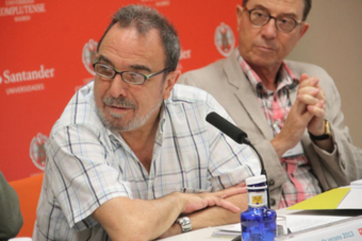 Eduardo Saborido, con el secretario general de CCOO de Madrid, Jaime Cedrún, de fondo